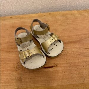 Chic Gold Kids Sandals with Adjustable Straps